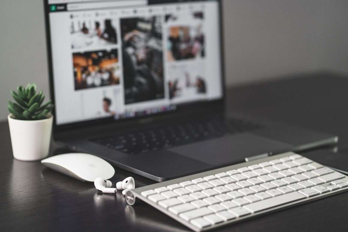 Top Logo Designers in India