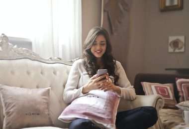 Is It Better To Advertise on Instagram or TikTok